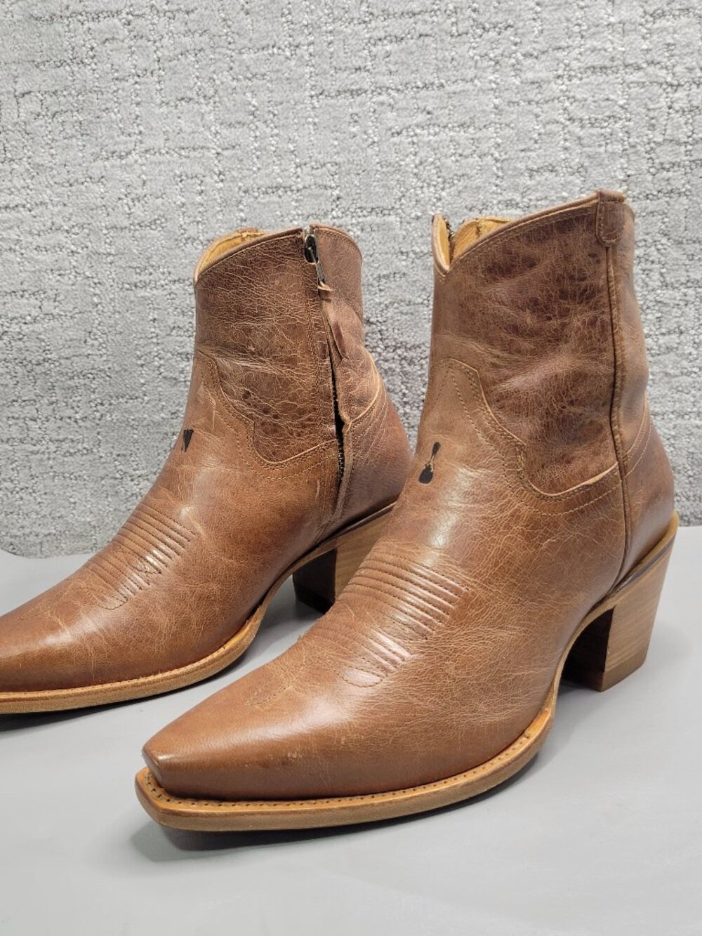 Tecovas The Daisy Women's Size 10B Scotch Brown Goat Snip Toe Western Bootie